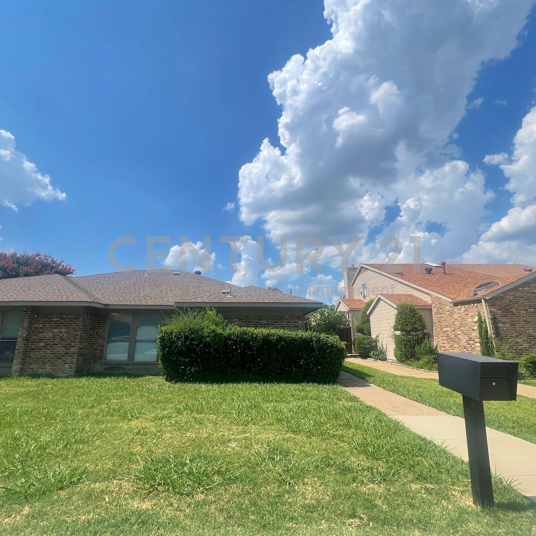 Dallas House: 3037 Airhaven Street