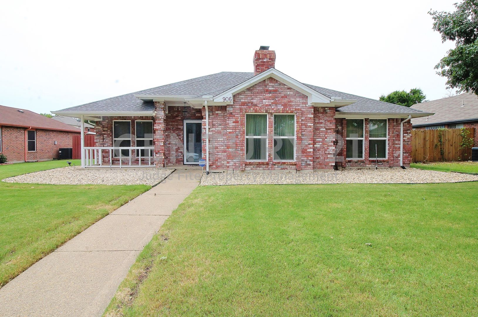 Cedar Hill House: 906 Moore Street