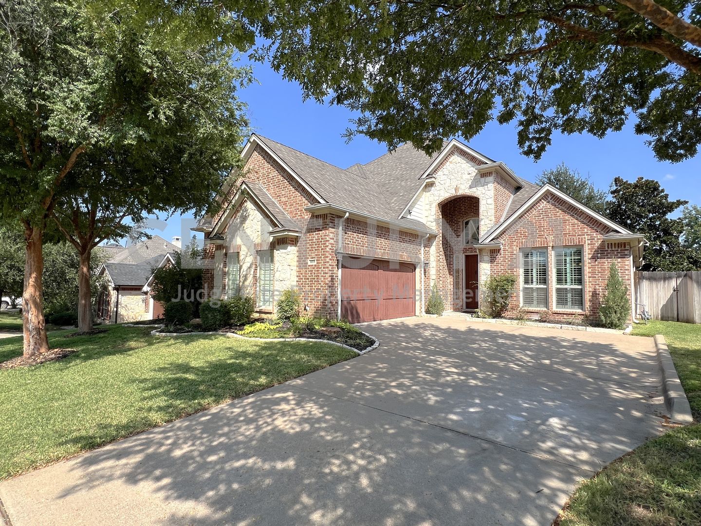Keller House: 609 Goliad Drive