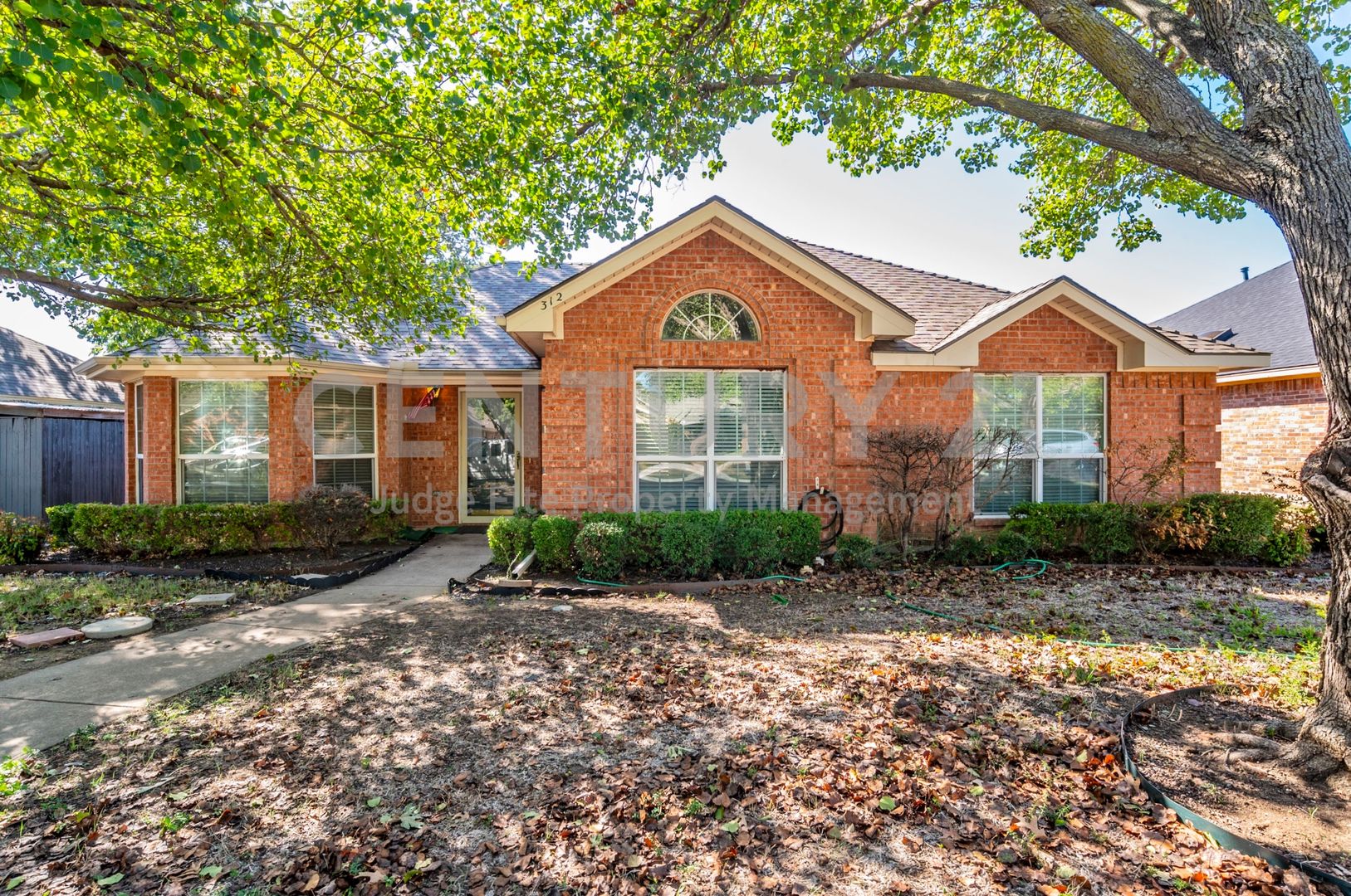 Denton House: 312 Plum Hollow