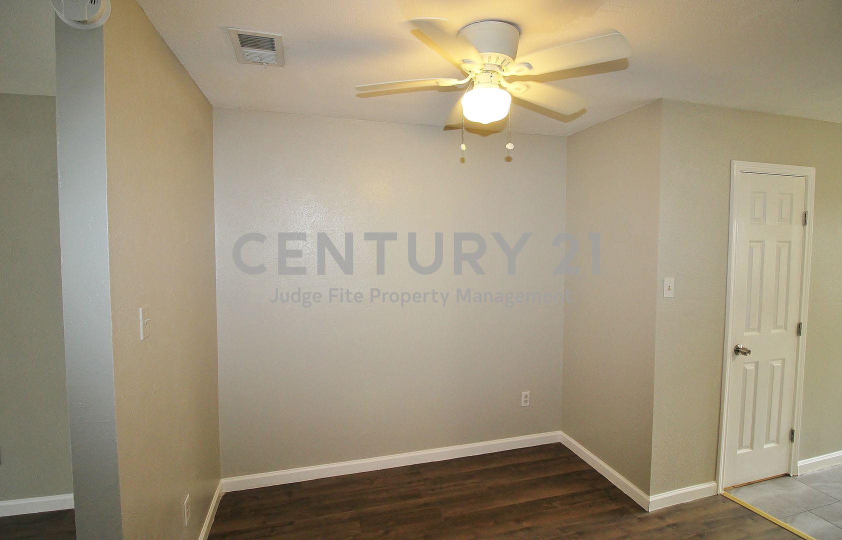 10500 Lake June Road E01, Dallas, TX 75217