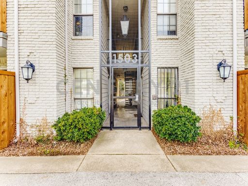 Beautiful 1/1 Condo in Prime Dallas Location For Rent! – photo 1
