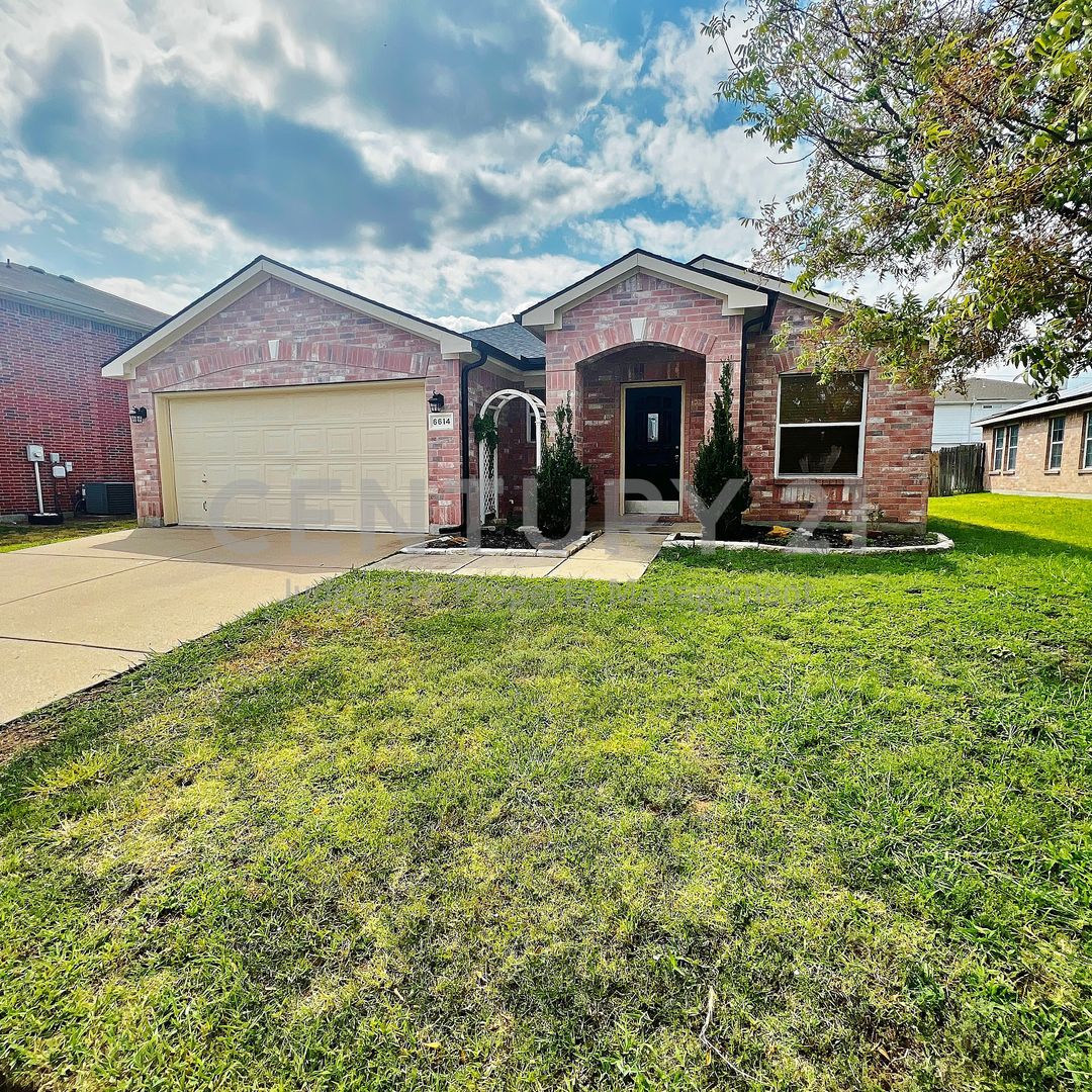 Arlington House: 6614 Swainson Trail