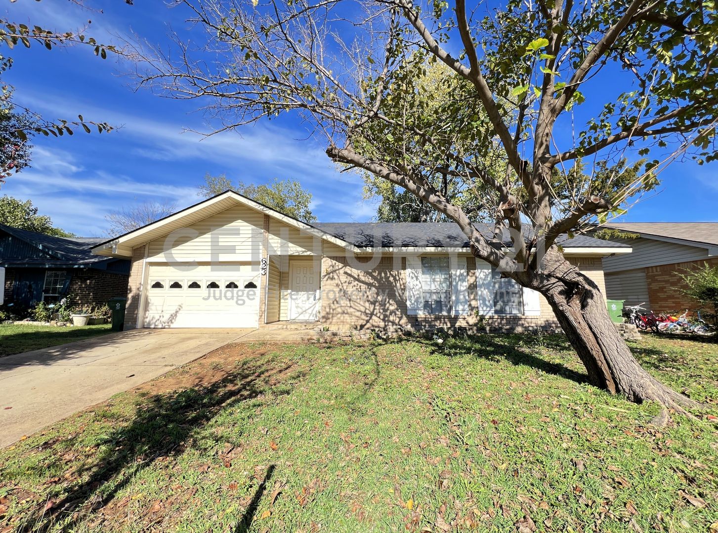 Lewisville House: 623 Bentwood Drive