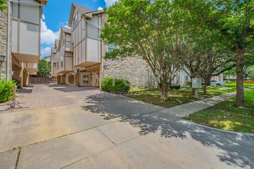 Rare 3-Story 4/4/2 Townhome in University Park Ready for Immediate Move-In! – photo 1