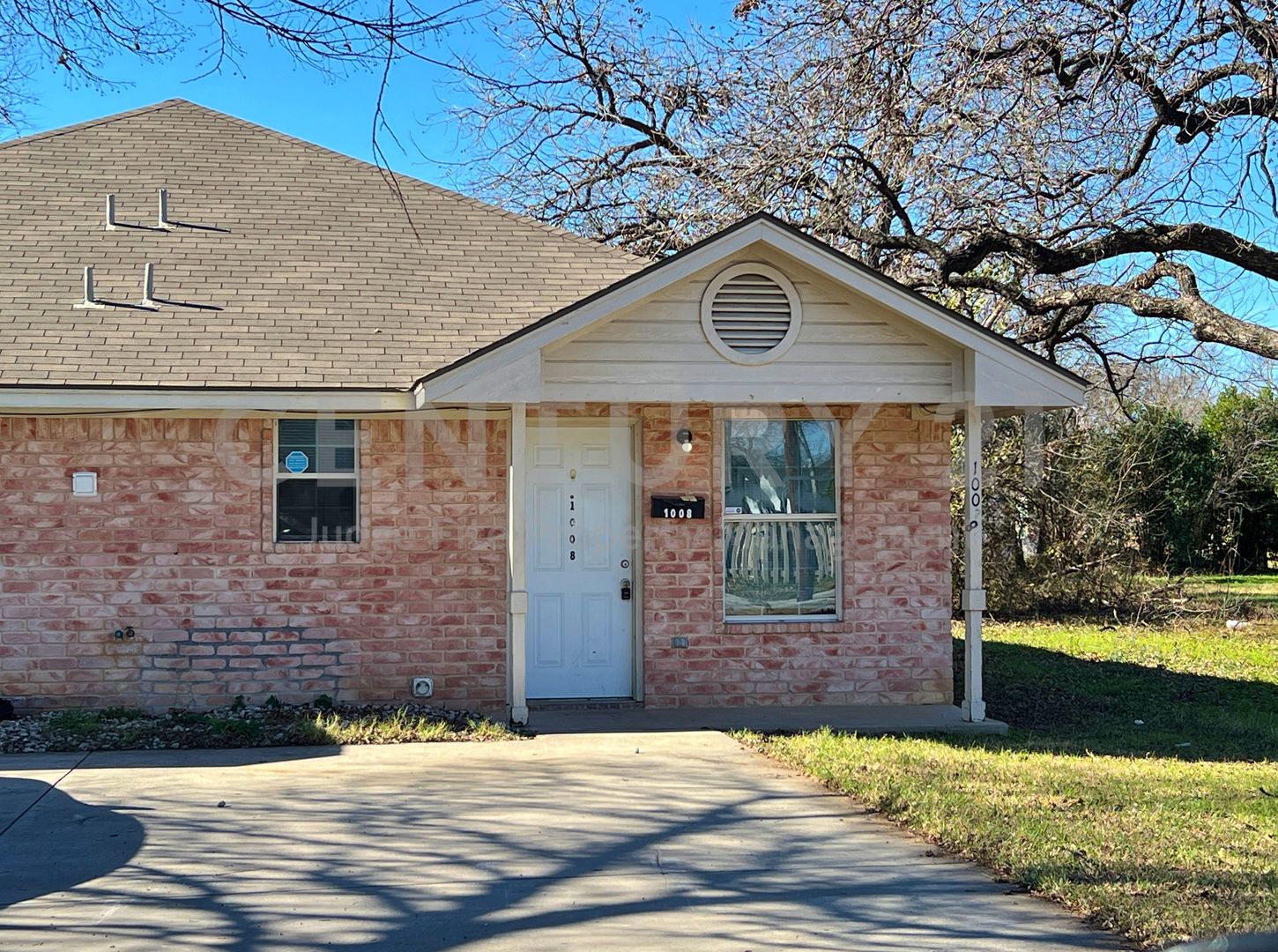 Fort Worth House: 1008 S. Retta Street