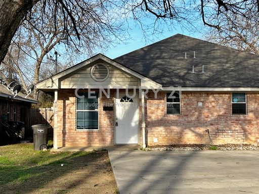 Spacious 3/2 Duplex in Fort Worth Ready for Move-In! – photo 1