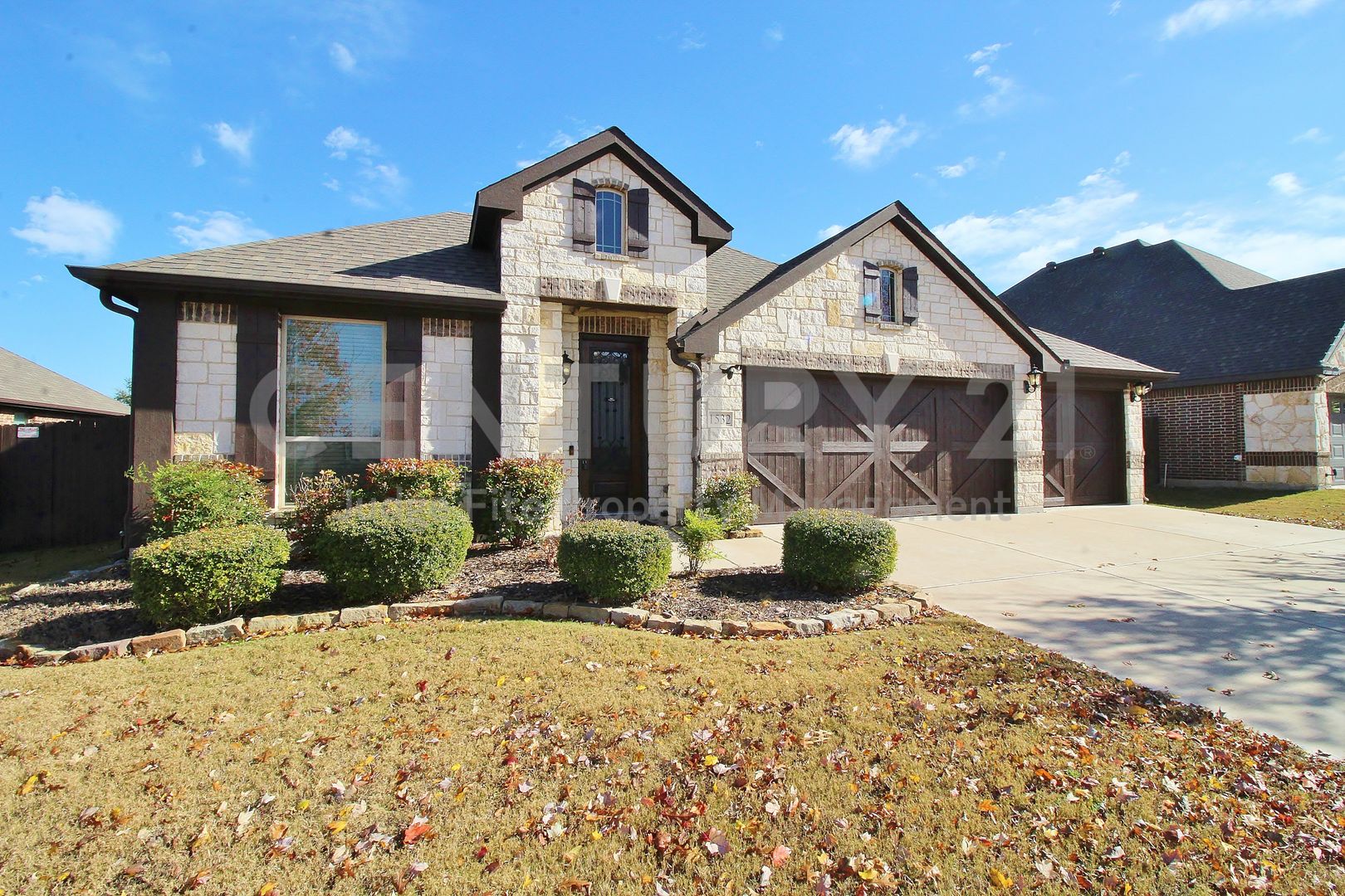 Waxahachie House: 1532 Reagan Avenue