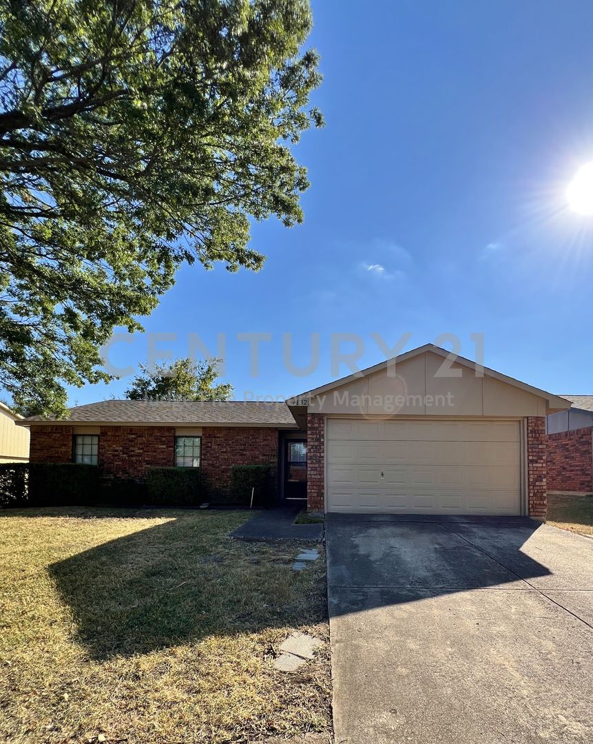 Dallas House: 7132 Nutmeg Lane