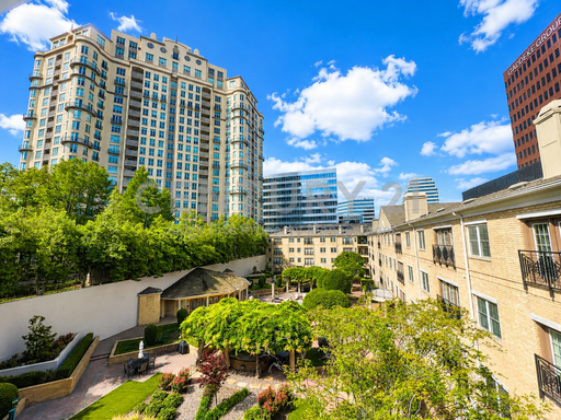 Beautiful 1/1 Condo at The Wyndmere at Turtle Creek! – photo 1