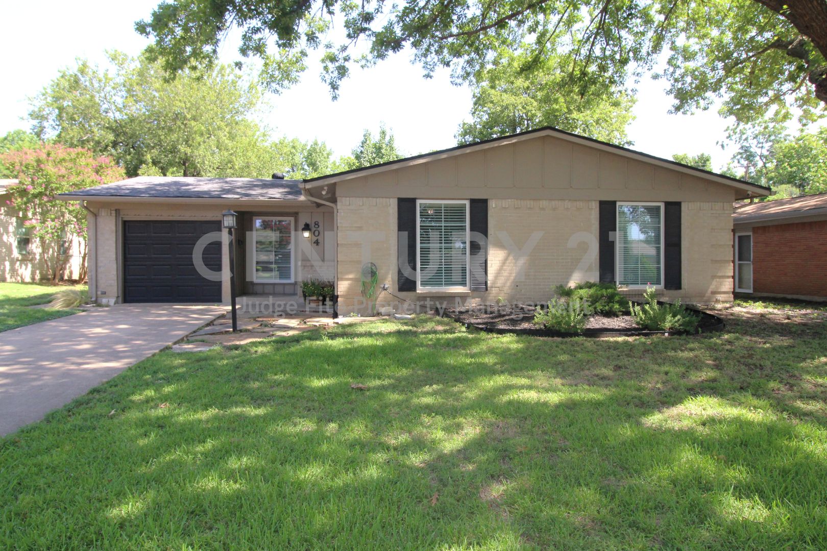 Richardson House: 804 Wateka Way