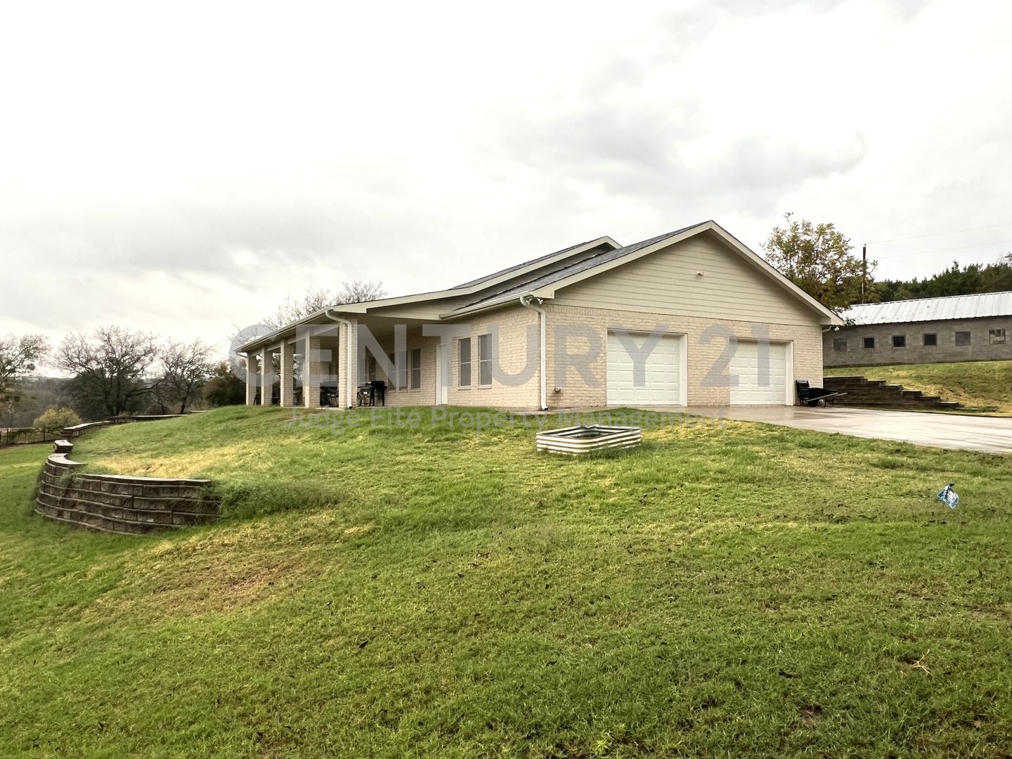 Azle House: 3333 Farmer Road