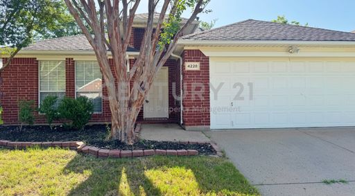 Stunning 3/2/2 in Euless For Rent! – photo 1