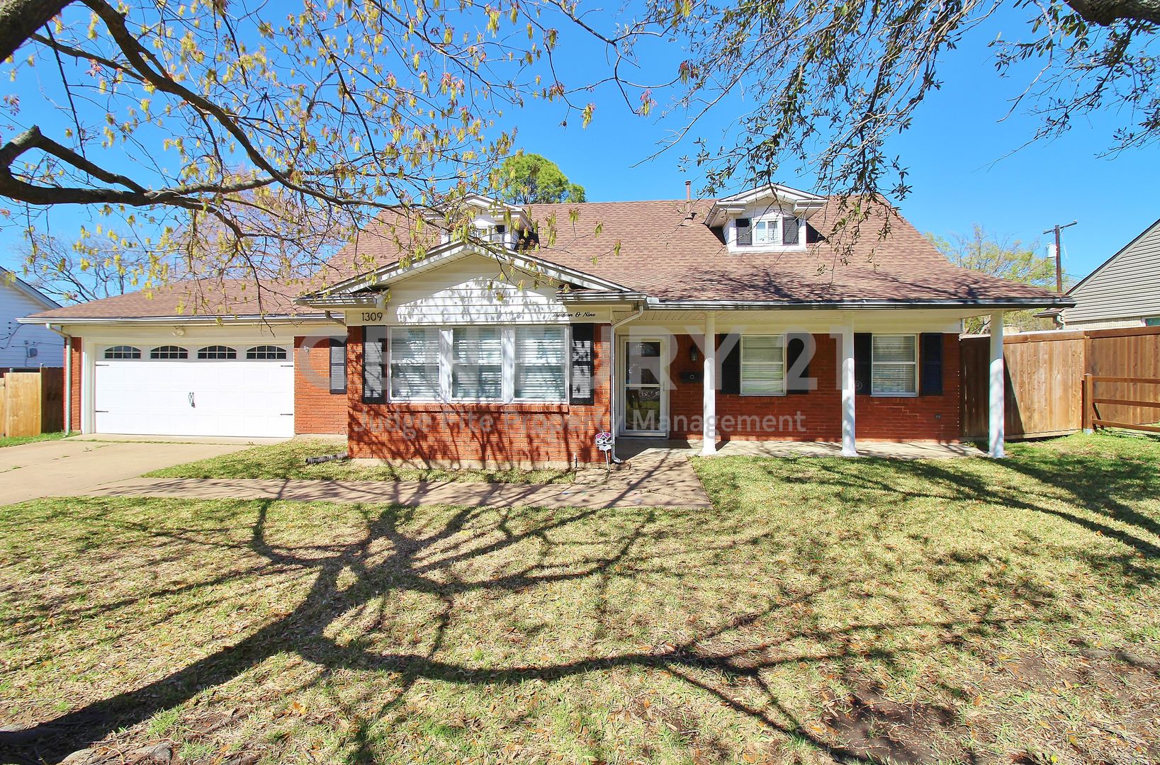 Arlington House: 1309 Cochise Drive