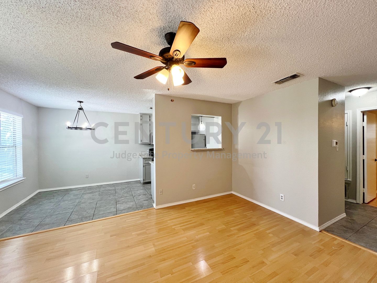 Fort Worth House: 104 Woodie Way Unit C