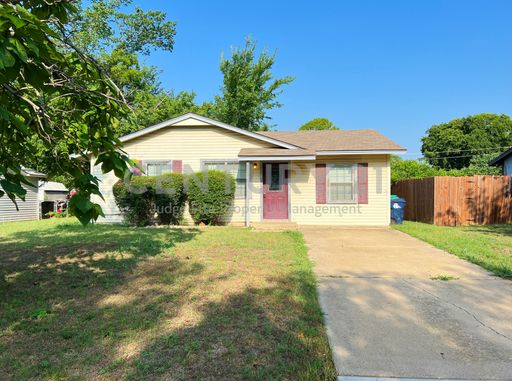 Cute and Cozy 3/1 In The Heart of Denton! – photo 1