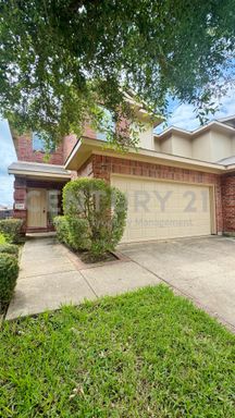 Spacious 2-Story 3/2.5/2 Townhome in Mesquite! – photo 1