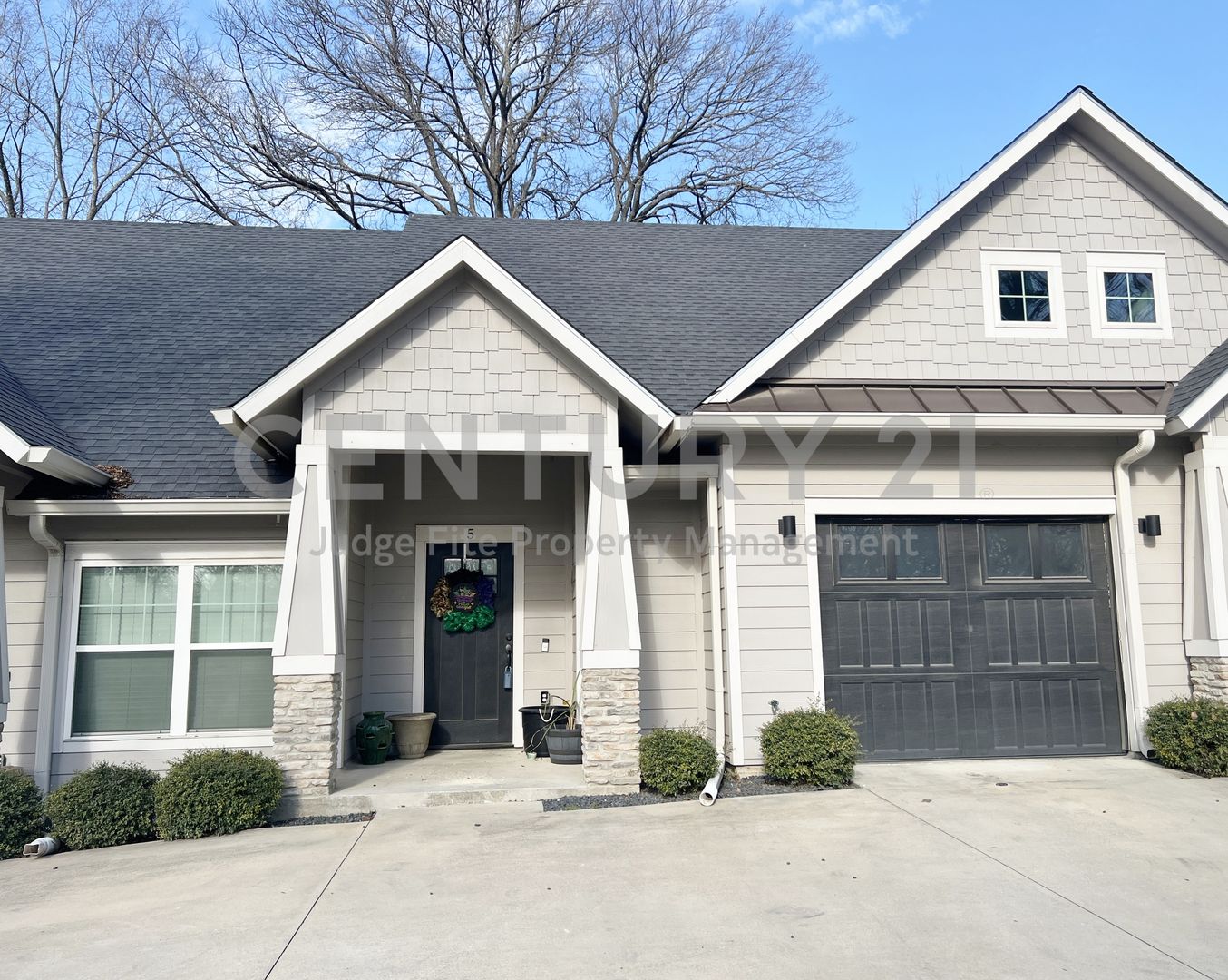 Waxahachie Townhome: 1312 W. Jefferson Street #5