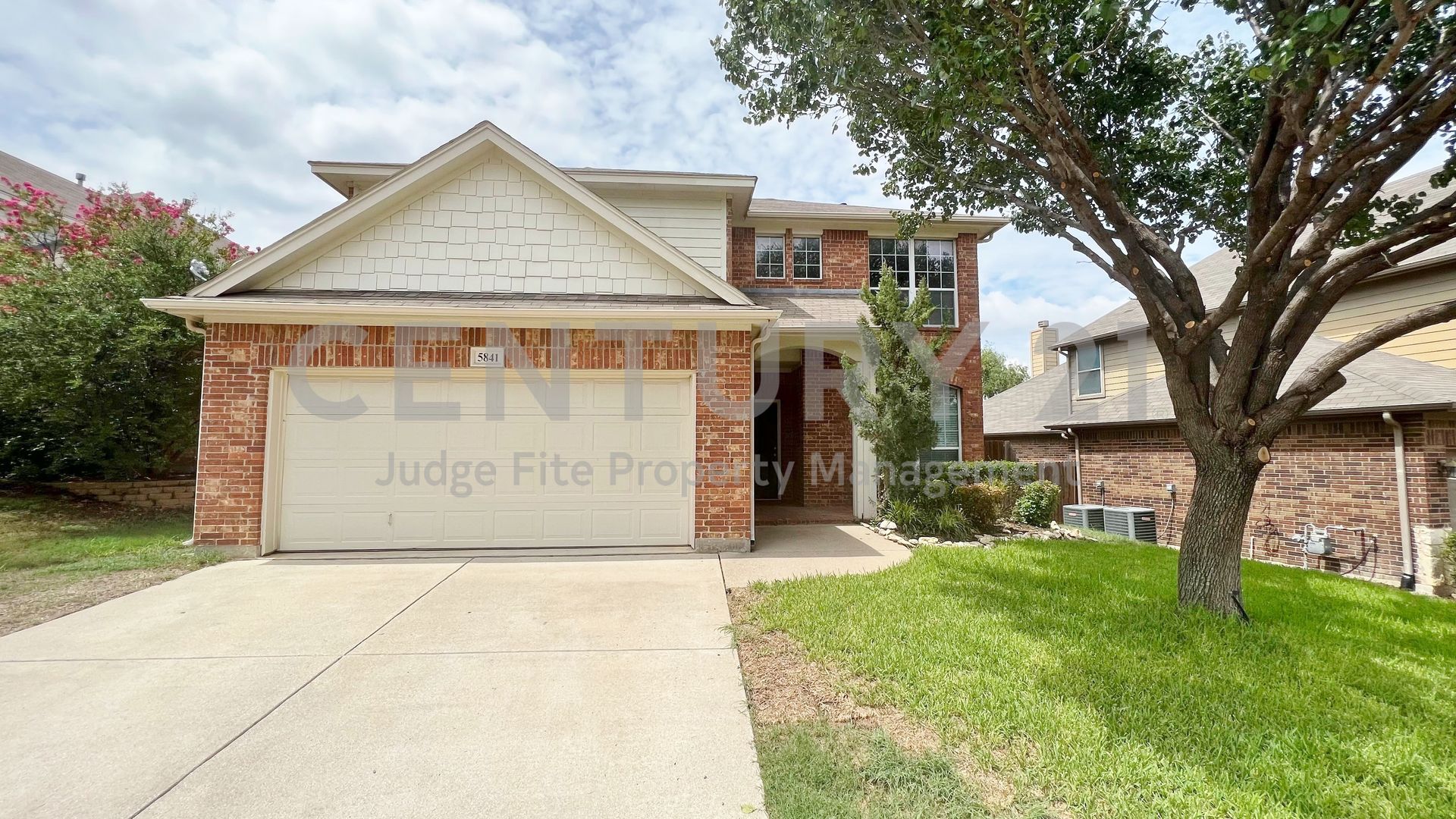 Fort Worth House: 5841 Barrier Reef Drive