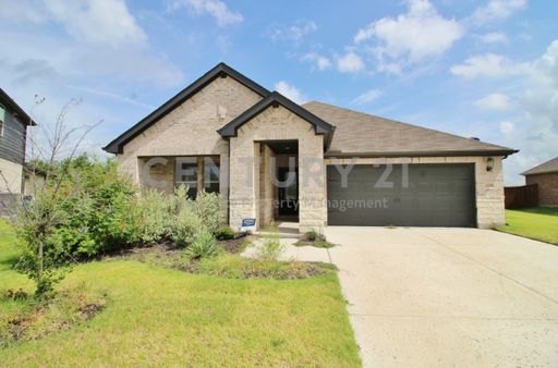 Like New 3/2/2 in Farmersville Ready For Immediate Occupancy! – photo 1