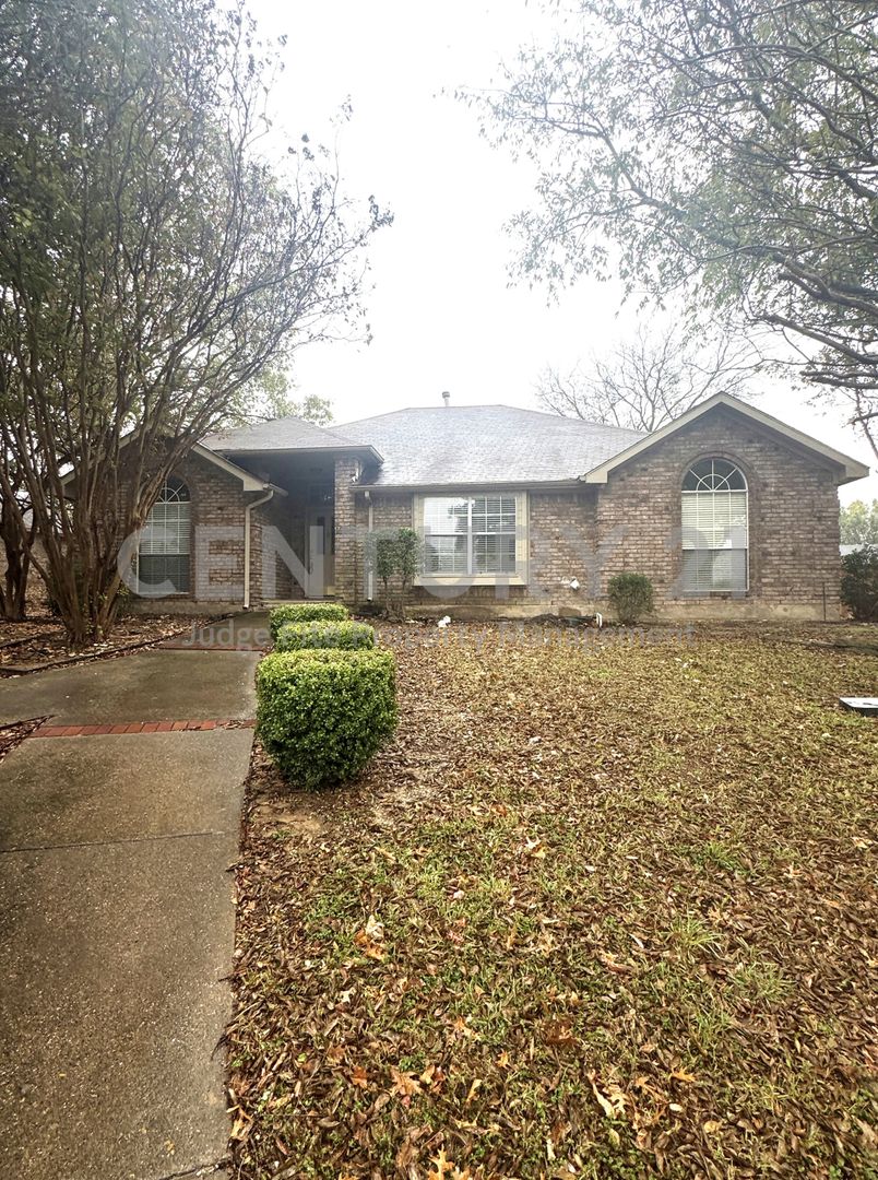 DeSoto House: 1600 Weatherstone Drive