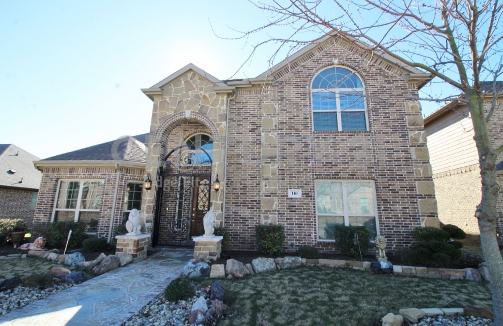 Red Oak House: 110 White Oak Lane