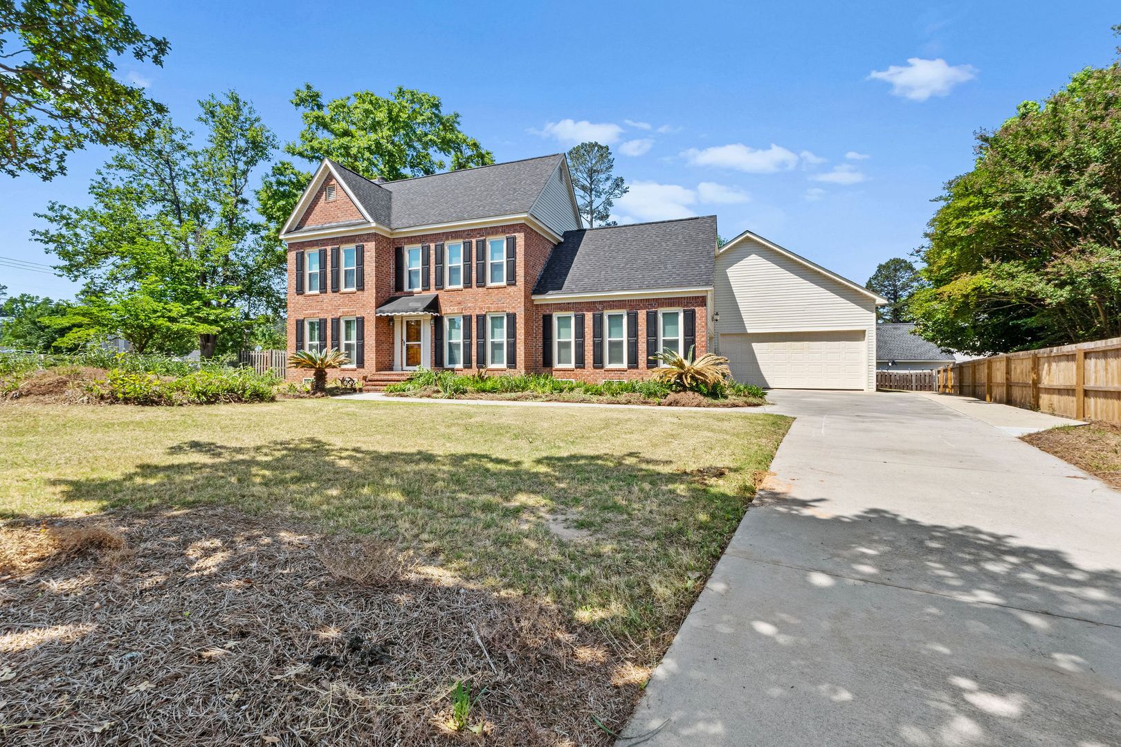 Martinez House: 299 Ashbrook Drive