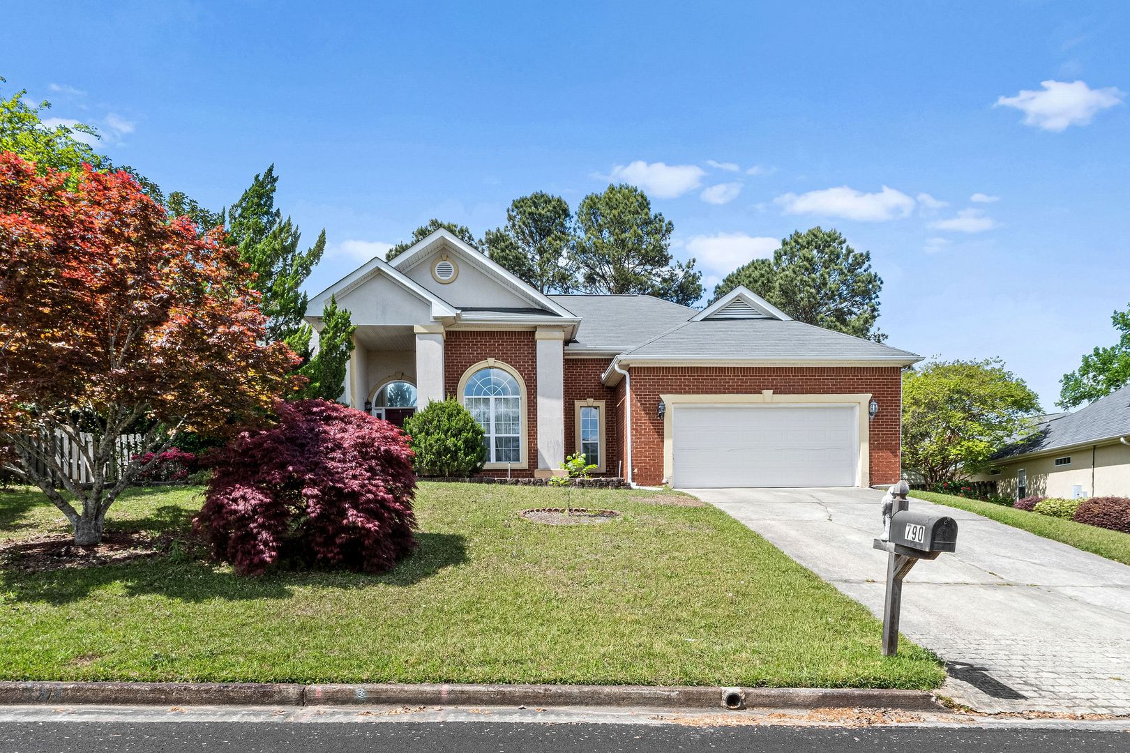 Evans House: 790 Prairie Ln