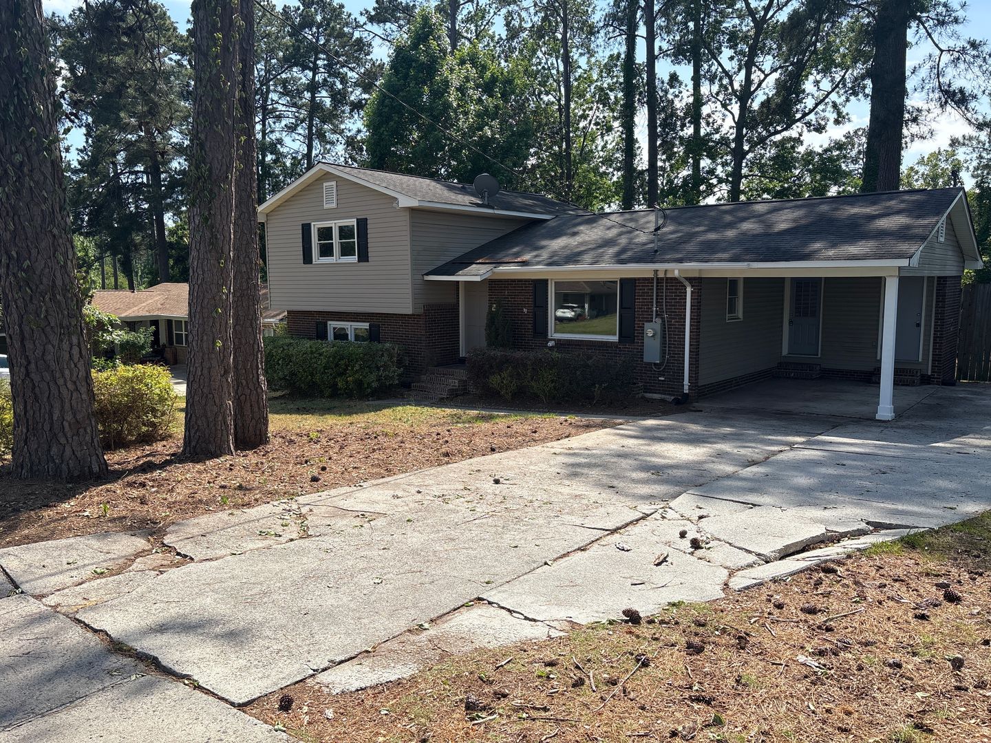 Augusta House: 315 Indian Trail