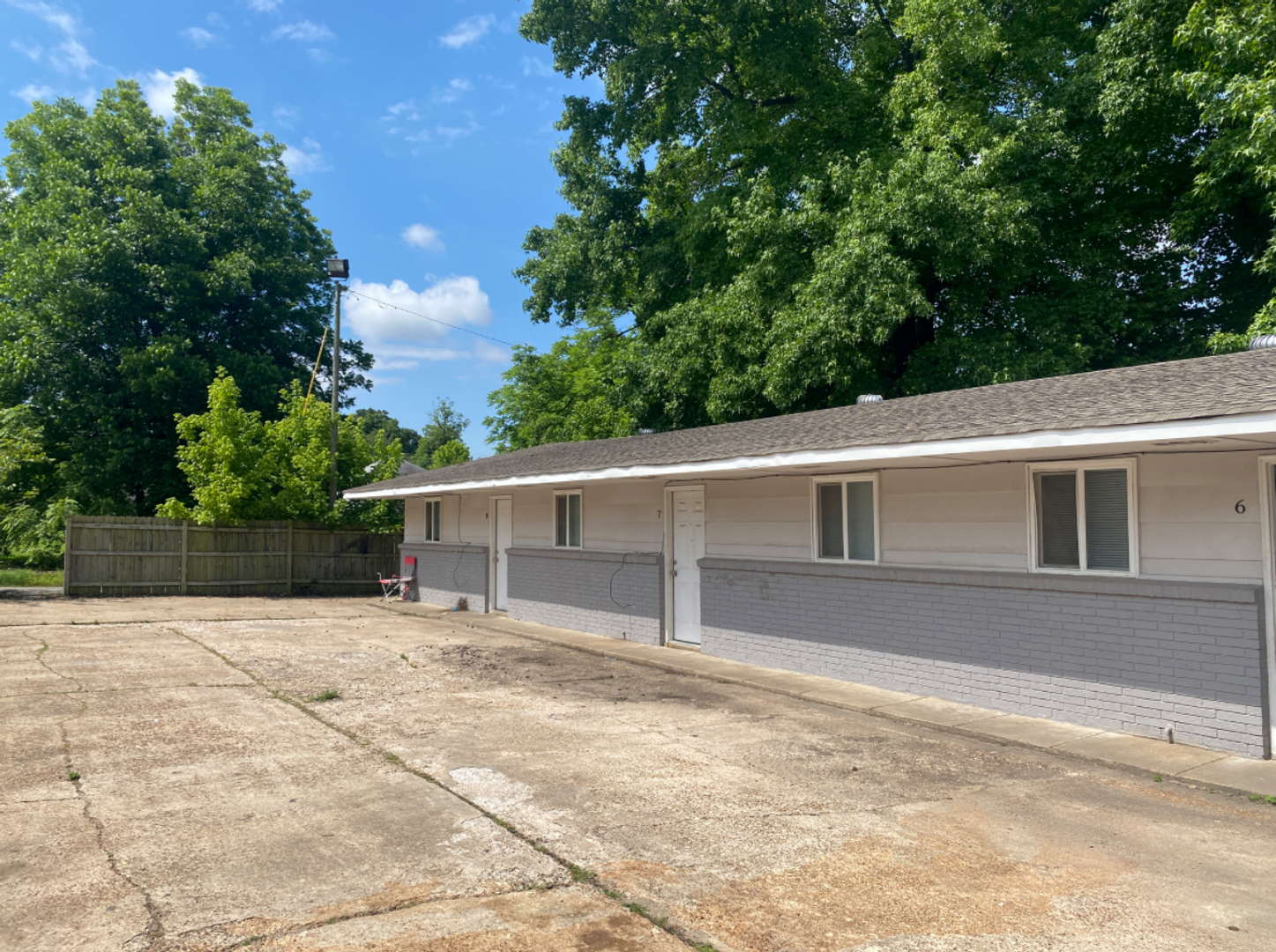 Jonesboro Apartment: 621 Krewson