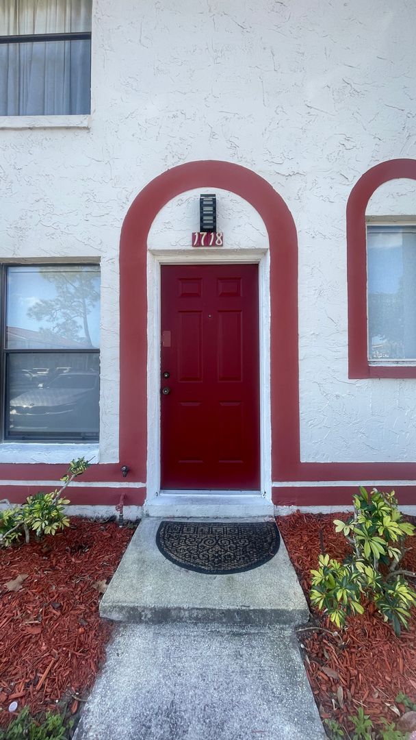 ORLANDO House: 1718 Silver Creek Ct Unit 102