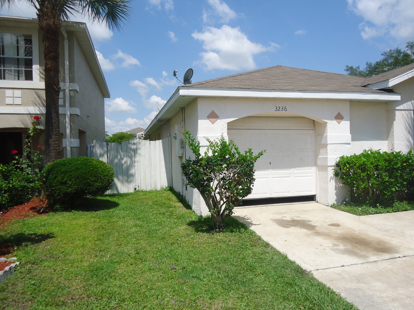 Kissimmee House: 3236 Brewster Dr