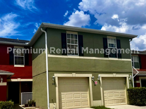 3 bedroom 2.5 bath Oakcrest Townhome with Laminate and Tile flooring Throughout, and a 1 Car Garage! – photo 1