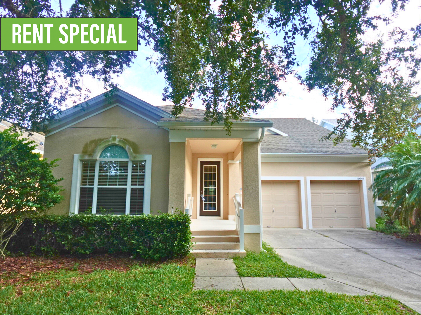 Orlando House: 8641 Bradleys Landing St