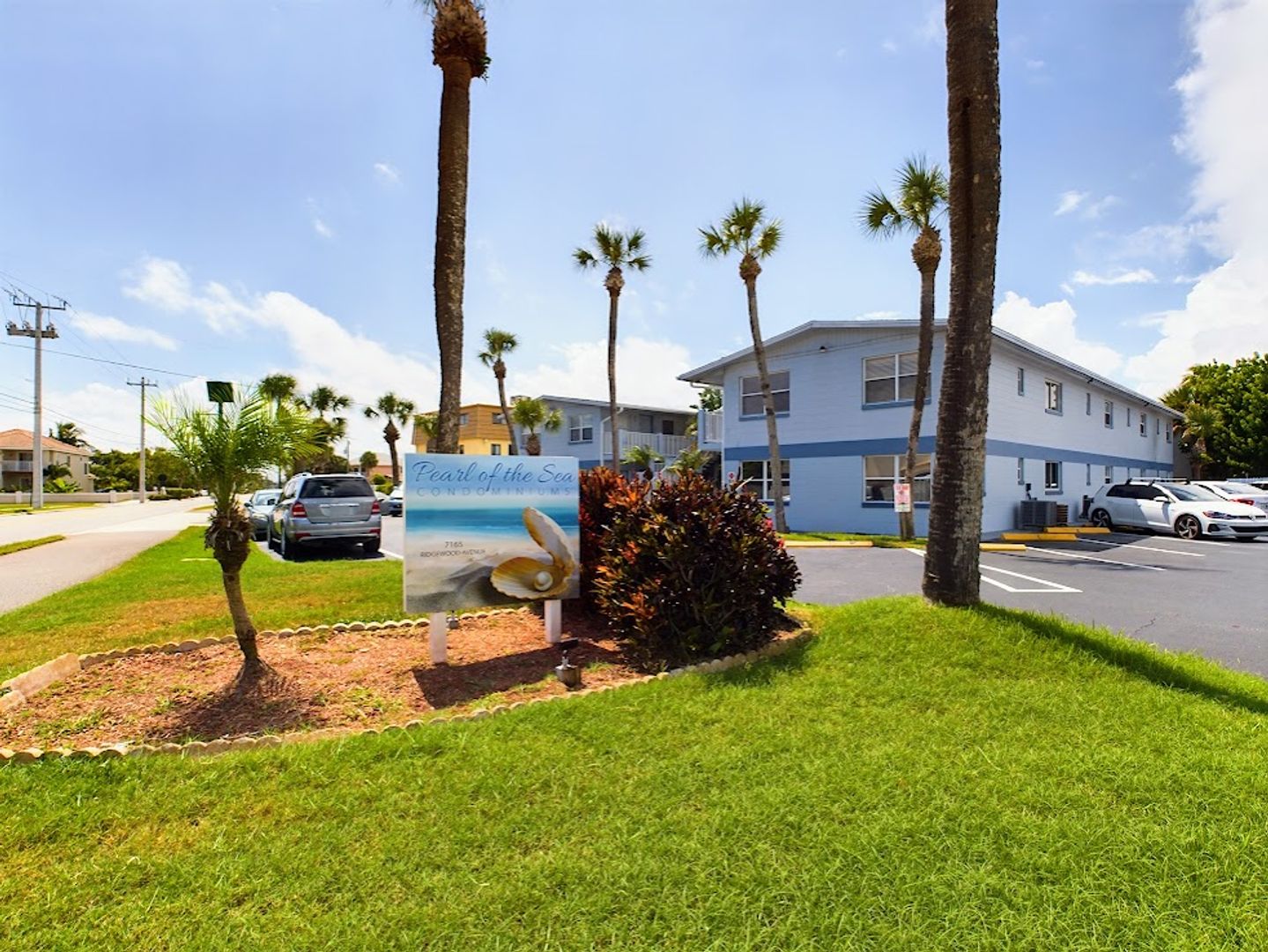 Cape Canaveral House: 7165 Ridgewood Ave #7