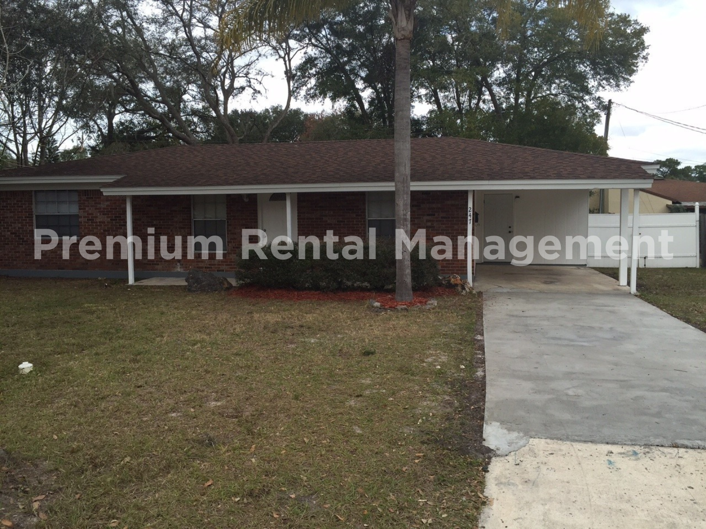 Casselberry House: 247 Oakwood Dr