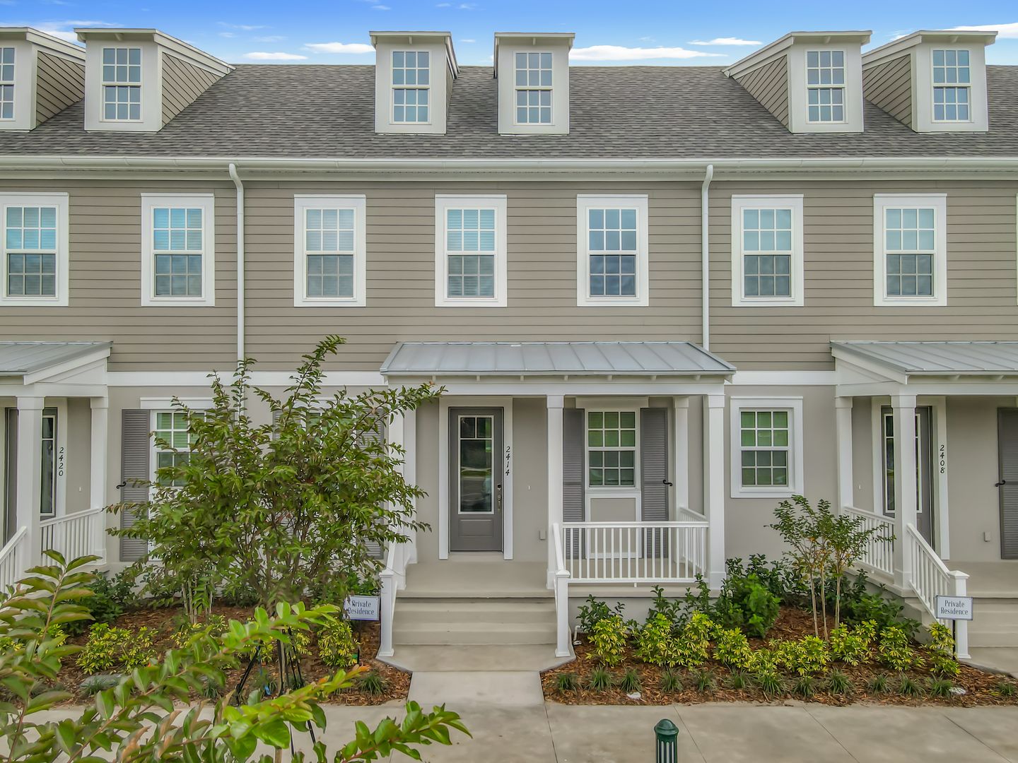 CELEBRATION Townhome: 2414 CELEBRATION BLVD