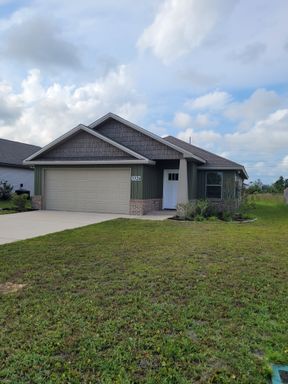 Ten Acre Terrace 3 bedroom 2 bath home w/2 car garage – photo 1