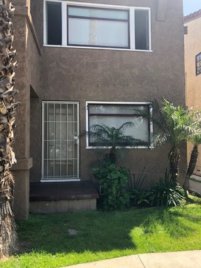 Fully Furnished 1-Bedroom Apartment – Blocks from the Beach! – photo 1