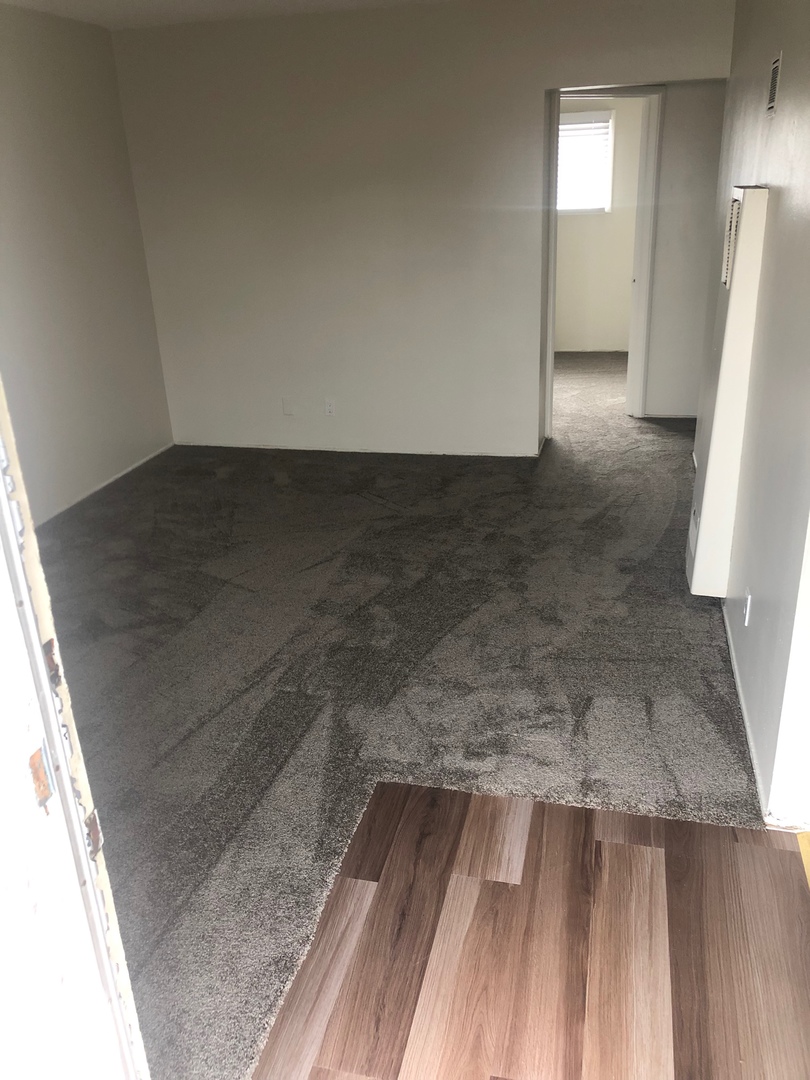 Long Beach Apartment: 2840 E 6th Street