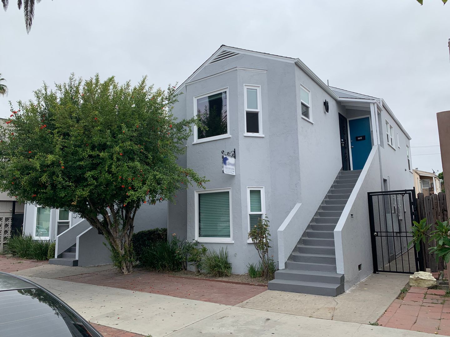 Long Beach Apartment: 940 Pacific Avenue