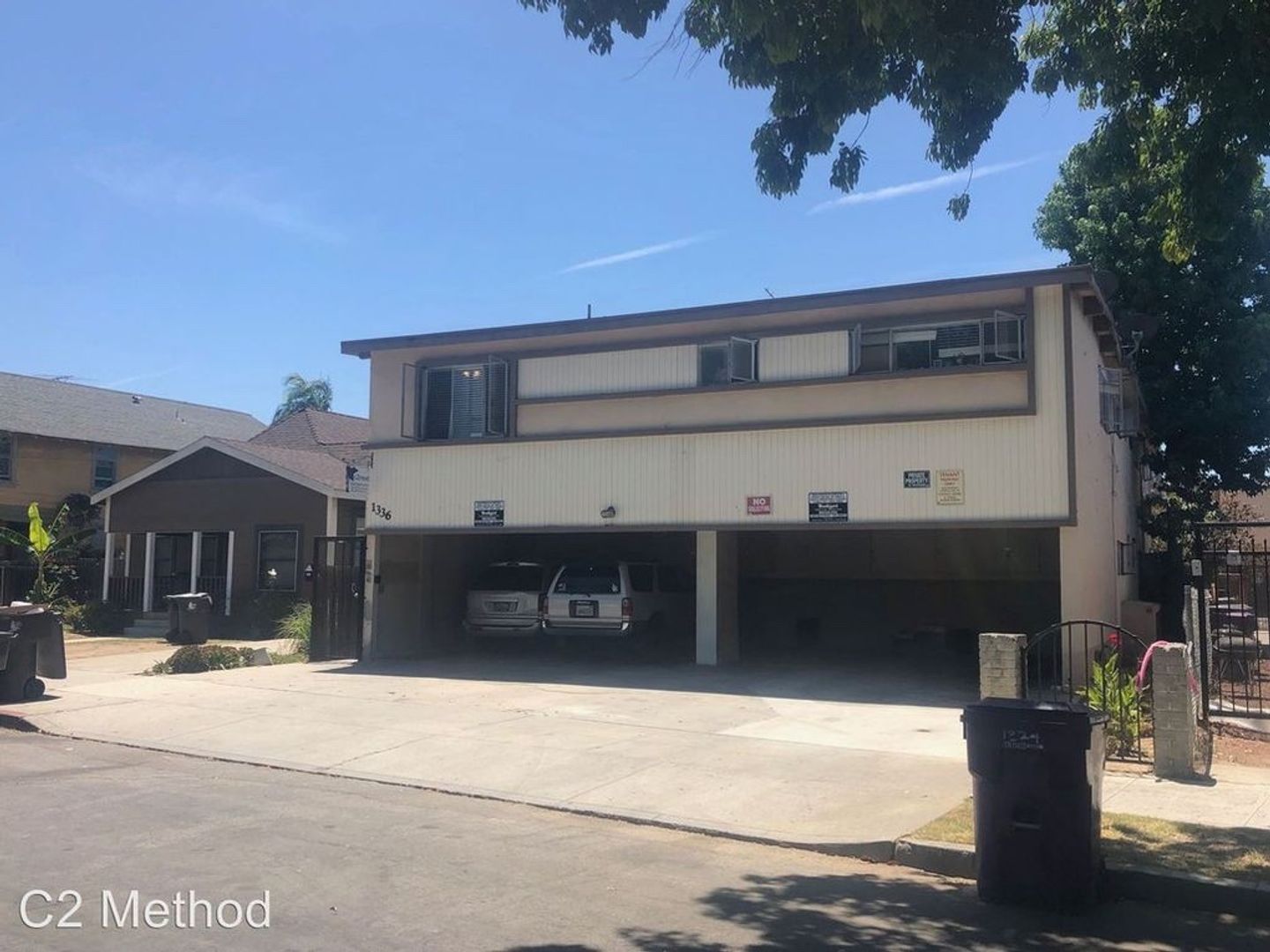 Long Beach Apartment: 1336 E Hellman Street