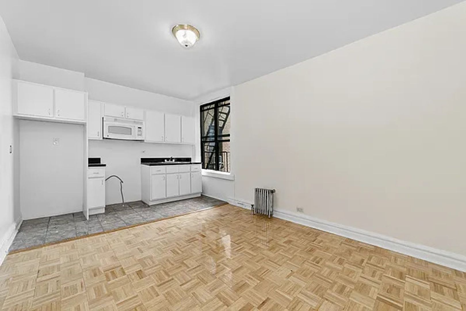 New York Apartment: 35 Thayer Street