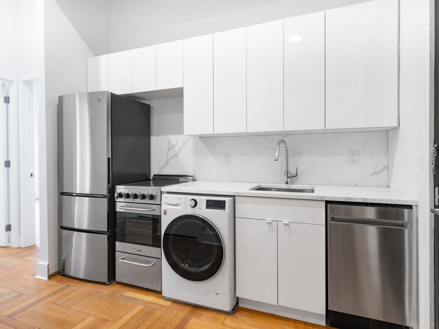 New York Apartment: 218 W 108th St