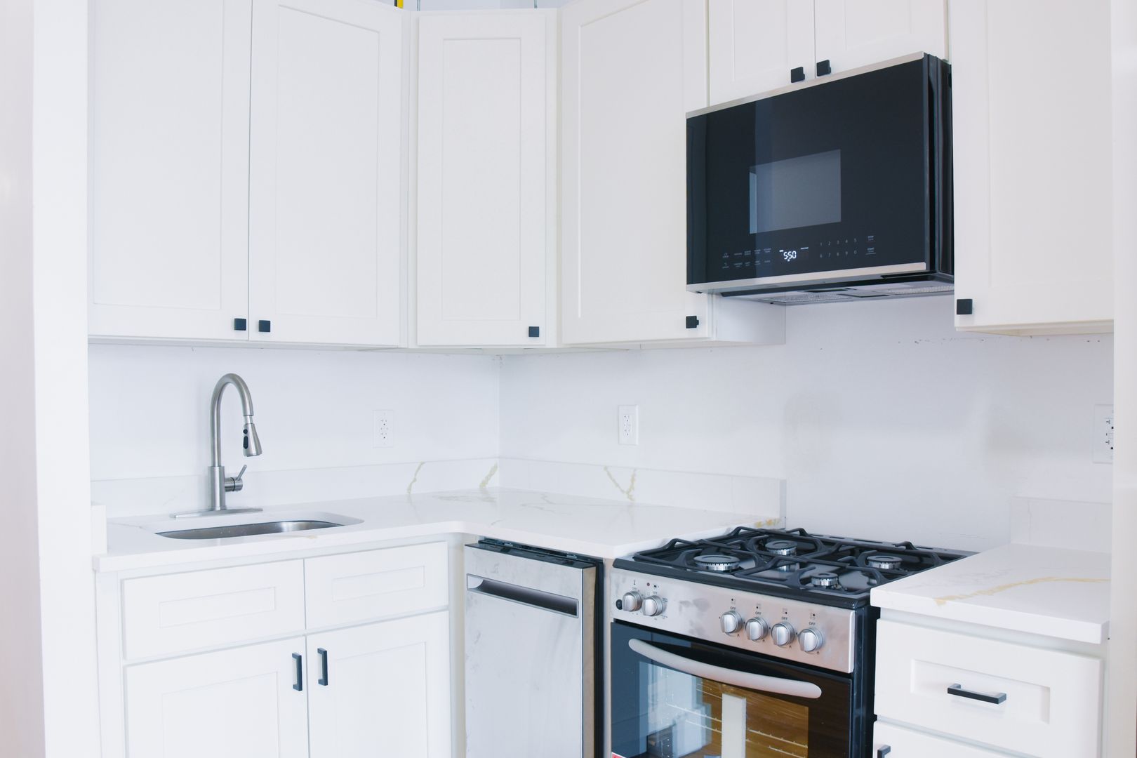 New York Apartment: 601 W 181st Street