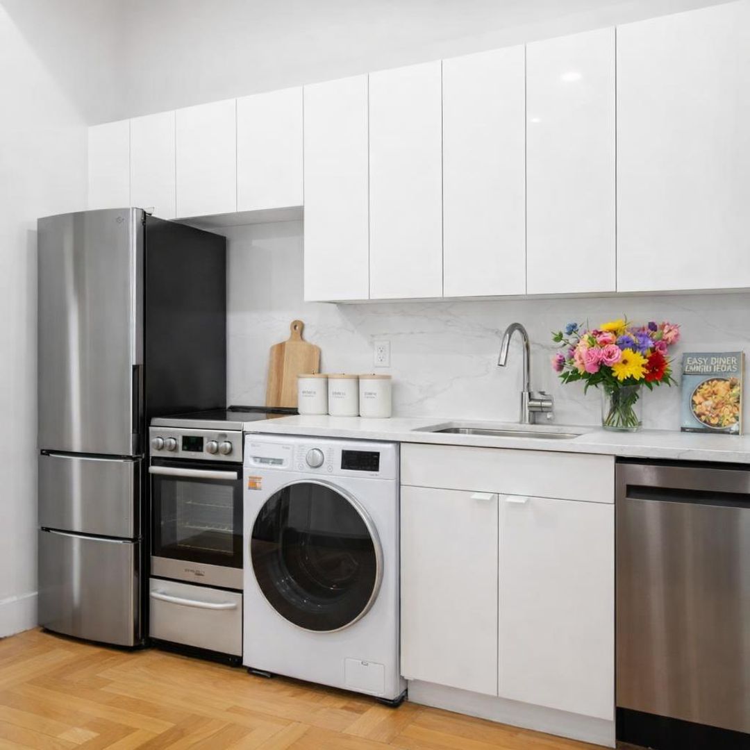 New York Apartment: 218 W 108th St