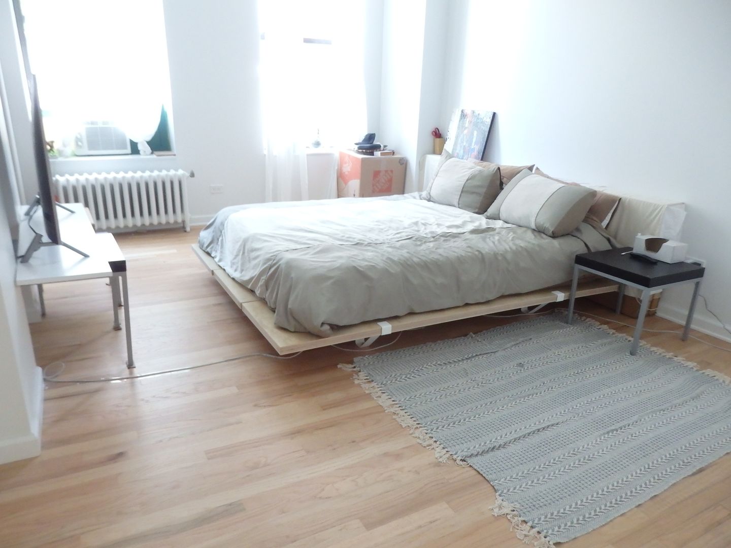 New York Apartment: 415 W 47th St