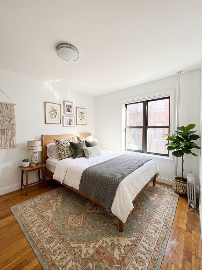 New York Apartment: 105 Haven Ave
