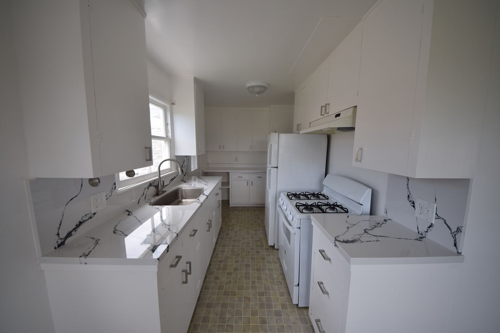 Santa Monica Apartment: 1422 Stanford Street
