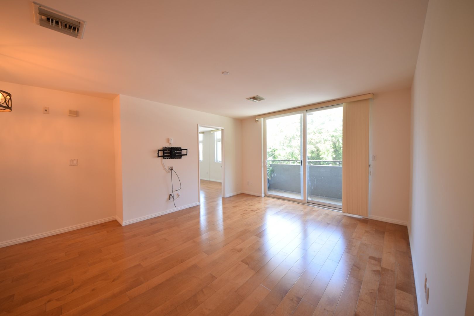 Los Angeles Condo: 12222 Wilshire Boulevard Unit 208
